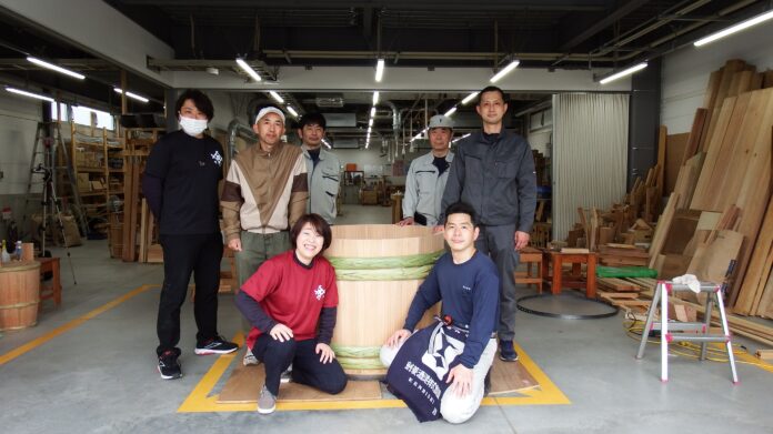 日本が誇る醸造の歴史と文化を、未来へ。日本最古の銘酒「剣菱」が、木製道具づくりの技術や知識を社外に“開放”。のメイン画像