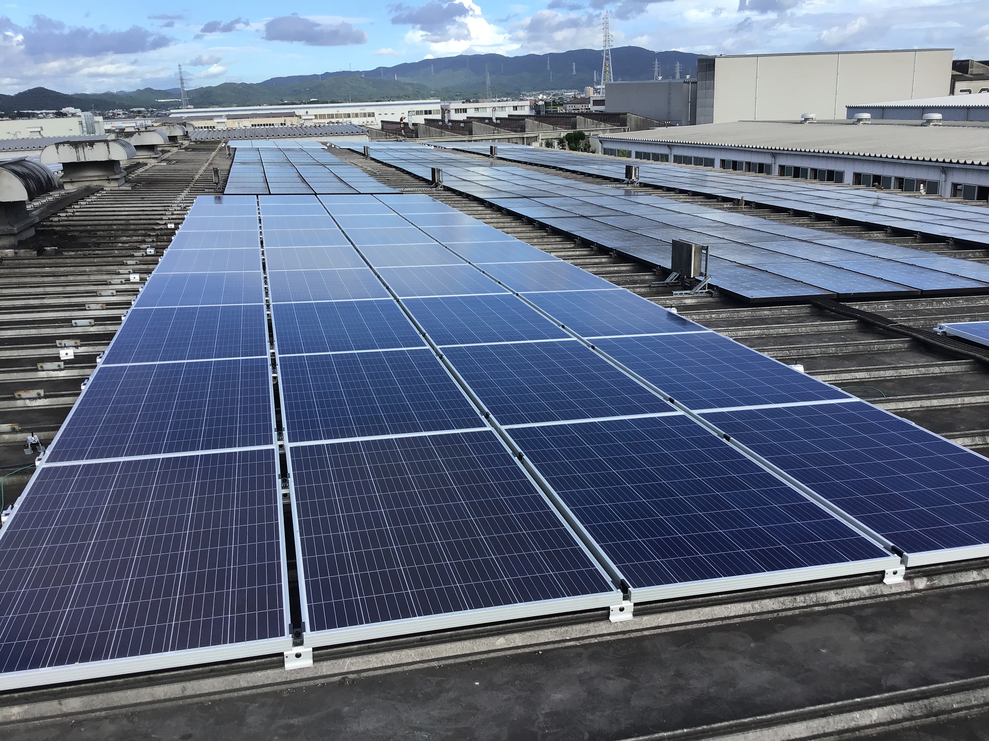 【サニックス】自社工場に完全自家消費型太陽光発電導入（岡崎工場）のサブ画像1_岡崎工場　屋根