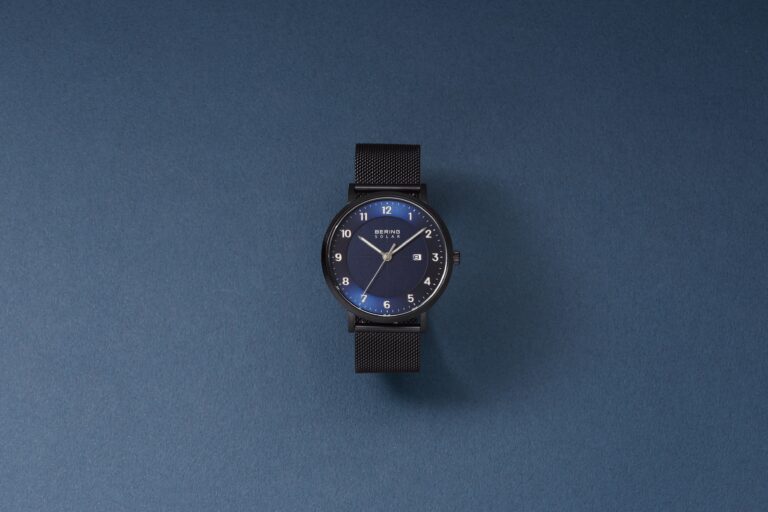 北欧デンマークの腕時計ブランドBERINGから、ソーラー機能を搭載した新作腕時計が登場。ブランド初のスクエアフェイスのソーラーウォッチも展開します。のメイン画像