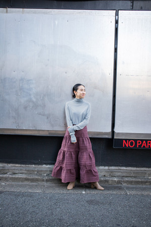 ファッションエディター小林 文氏と、はたらく女性に寄り添うブランドAresense(アーセンス)が残反を使用した大人なティアードスカートを販売のサブ画像3