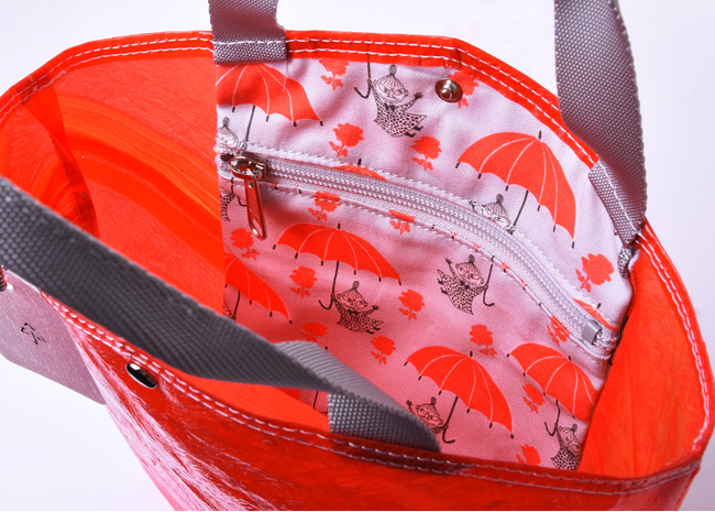 ムーミンバレーパークで展示されたビニール傘を再利用したコラボトートバッグを新発売のサブ画像8