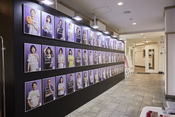 『メセナアワード2021』受賞7活動決定のサブ画像4_写真展で掲示されたがんサバイバーのポスター