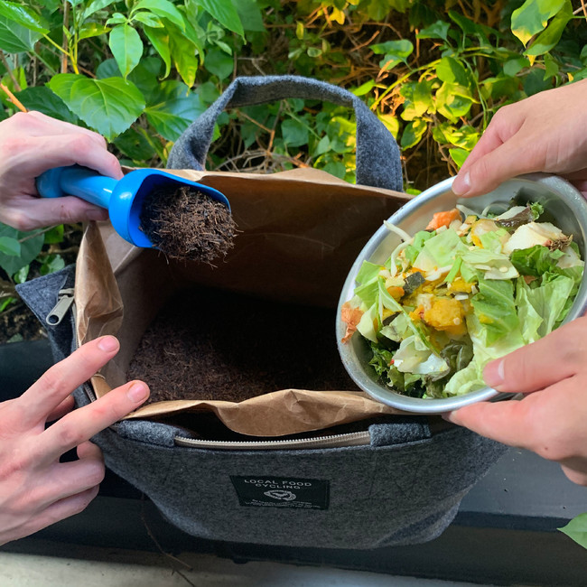 Innovation Design、令和3年度「横浜市食の3Rきら星活動賞」受賞のサブ画像3_トートバッグ型のコンポストで調理くずを堆肥化