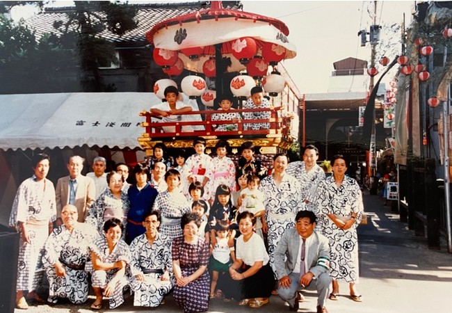 梵天車（ぼんてんぐるま）の組み立て、お披露目についてのサブ画像1_撮影1980年6月　富士浅間神社前にて