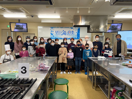9組19名の親子が「アジ」と、「フクラギ」をさばいて料理！【日本さばける塾 in 福井】を開催のメイン画像