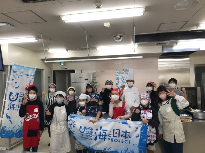 14名の親子が「アジ」と、「イワシ」をさばいて料理！【日本さばける塾 in 千葉】を開催のメイン画像