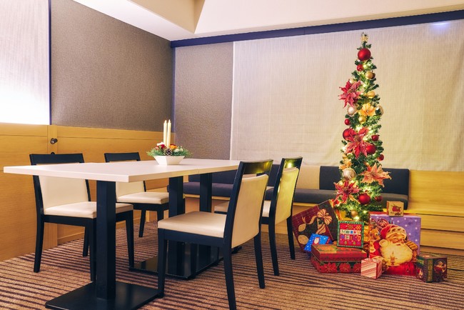 （ご参考）都ホテル 京都八条のクリスマス　間伐材を使用したエコツリー装飾とクリスマス特別メニューのご案内のサブ画像9_インルームダイニング