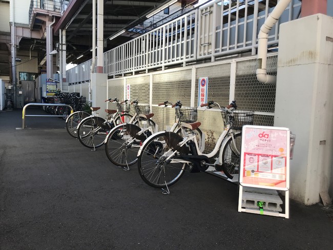 12月18日（土）から相鉄としては初めて　駅敷地内にシェアサイクルサービスを導入のサブ画像2_上星川駅での設置の様子