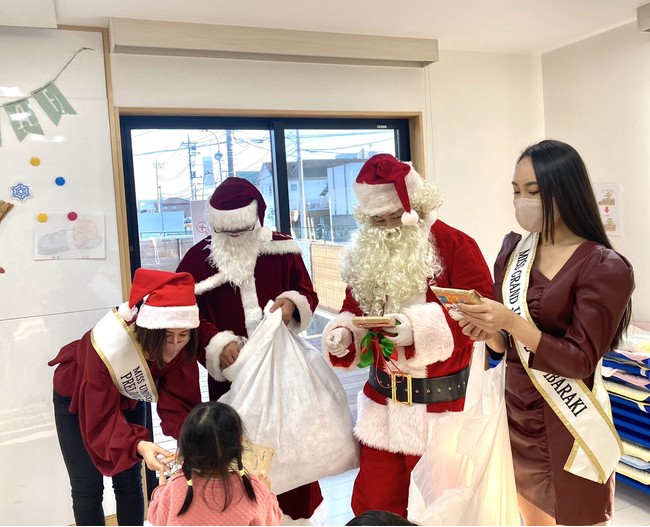 国内最大のミスコン「トゥクトゥクサンタとベストオブミス茨城代表達が茨城県内の子供達にプレゼント配り」のサブ画像6