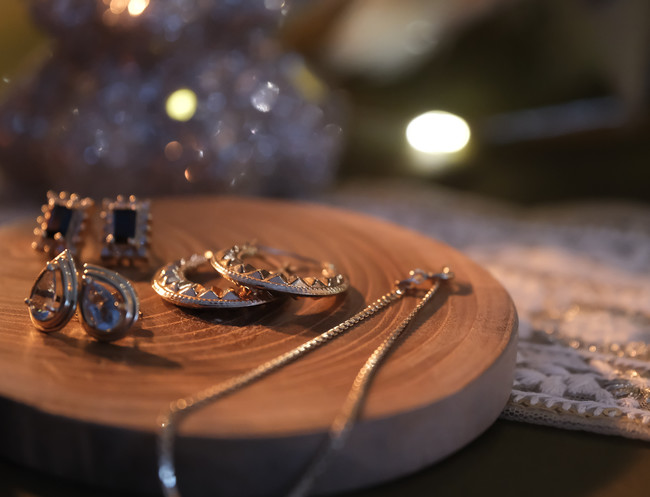 chili Vintage Jewelry、クリスマス ジュエリーコレクションをさらに追加！大切な方へ、自分へのご褒美に、エシカルで特別な贈り物。のサブ画像3_ゴールドピアス・ブレスレット 9K／10K／14K Gold ¥28,000~