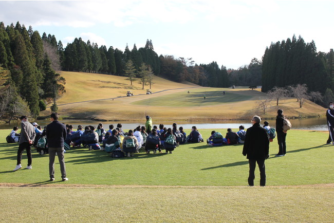 《計210名が参加する八景中学校（三田市）2年生対象『ファーストティゴルフ体験授業』を有馬カンツリー倶楽部（兵庫県三田市）にて開催しています。》のサブ画像6