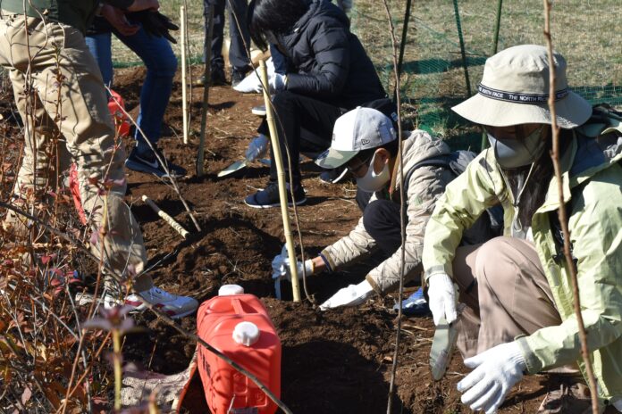 【開催レポート】自然豊かな里山「飯能・西武の森」で森づくりの植樹体験と環境教育イベントを実施しましたのメイン画像