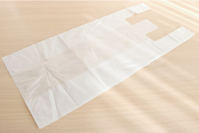 「環境にやさしい取っ手付ポリ袋」を日本サニパックとコメリが共同開発のサブ画像3_中身が見えにくい白半透明のポリ袋