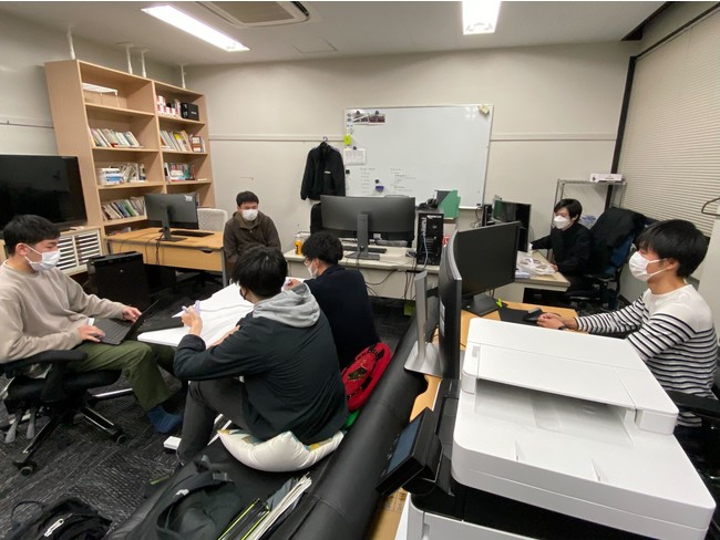 奈良高専『 DCON2022 』二次審査に挑戦のサブ画像4_研究室で会議