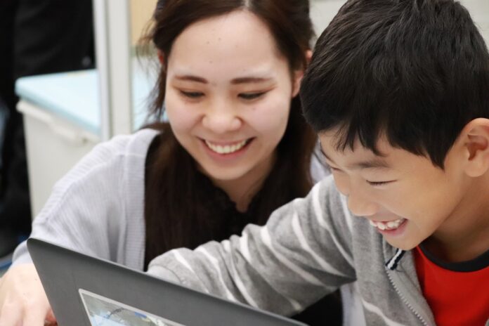 日本初のプロマインクラフター タツナミ シュウイチ特別授業【プロクラ】 臨海セミナーが横浜本校でプログラミング×SDGs 親子イベントのメイン画像