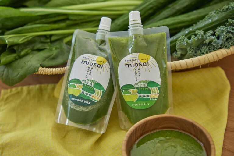 大地の恵を凝縮した野菜ジュースを提供する「miosai（ミオサイ）」、旬なグリーンをブレンドした新商品を発売。のメイン画像