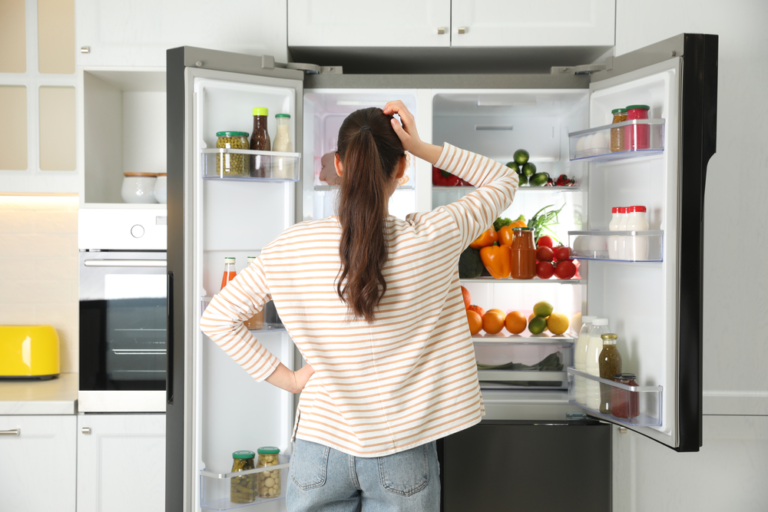 夏場の冷蔵庫「冷えない」と感じる人が44%！節電&食品ロス対策・SDGsにもつながる、賢い主婦の冷蔵庫の冷却効果を高める裏ワザを公開のメイン画像