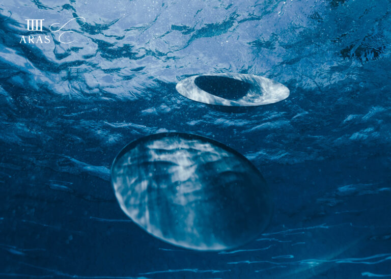 こだわりがある人の普段使い食器「ARAS」からサステナブルな新コレクション”海水”が新発売！海水から抽出したミネラル成分から生まれた新規複合材「NAGORI®」を採用。のメイン画像