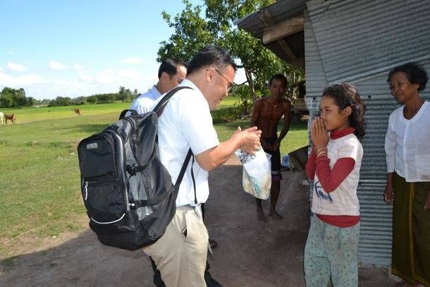カンボジアの子どもたちに通学用自転車をプレゼントするクラウドファンディングを開始！ のサブ画像1_カンボジアで出会った「看護師になりたい！」という女の子