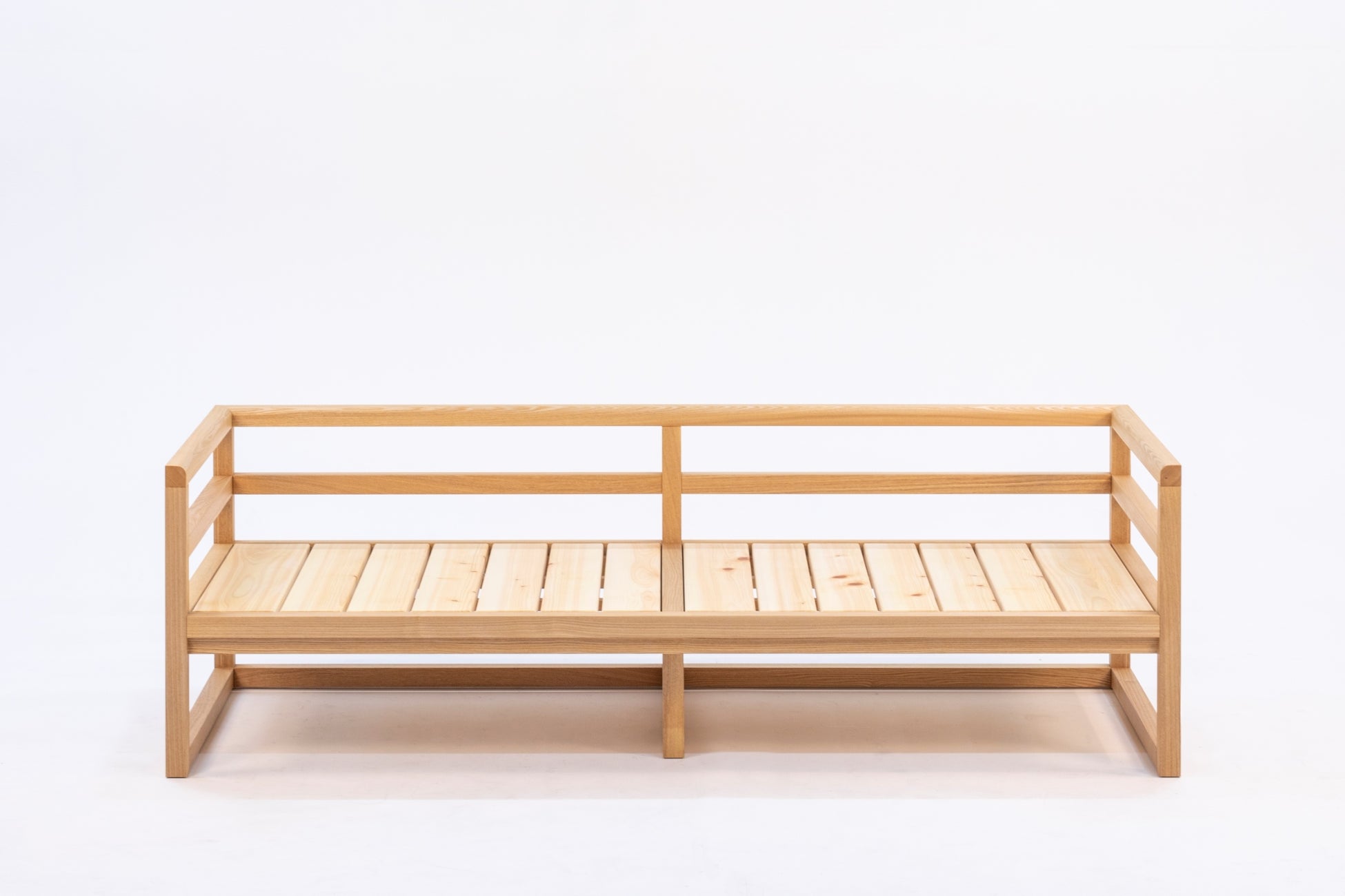 広島県産ヒノキ材を活用した家具をリリース。のサブ画像2