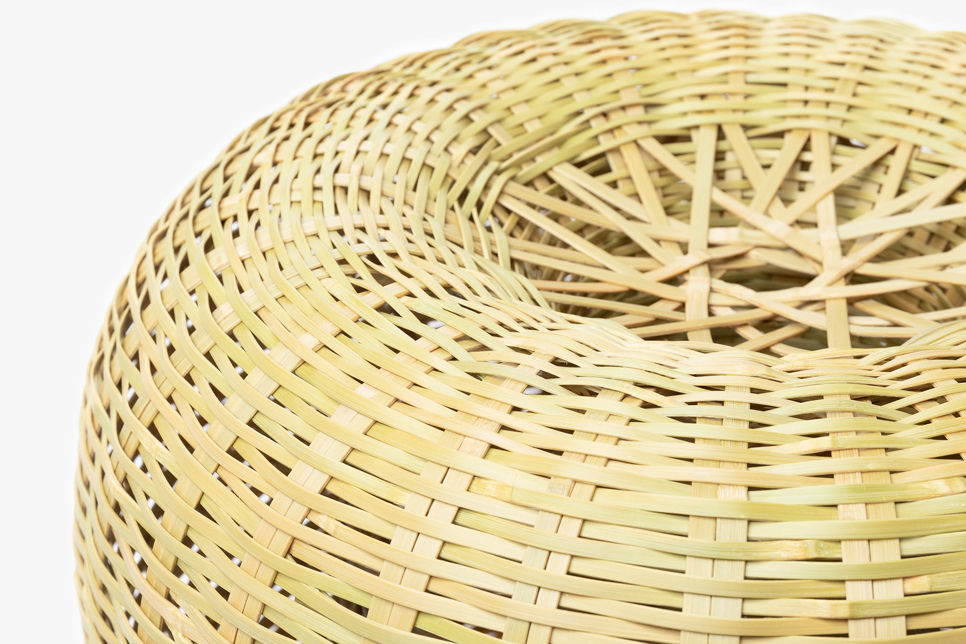 竹編みの技術でつくられた「てんごや（福岡県星野村）」のスツールのオンライン取り扱い開始のサブ画像1