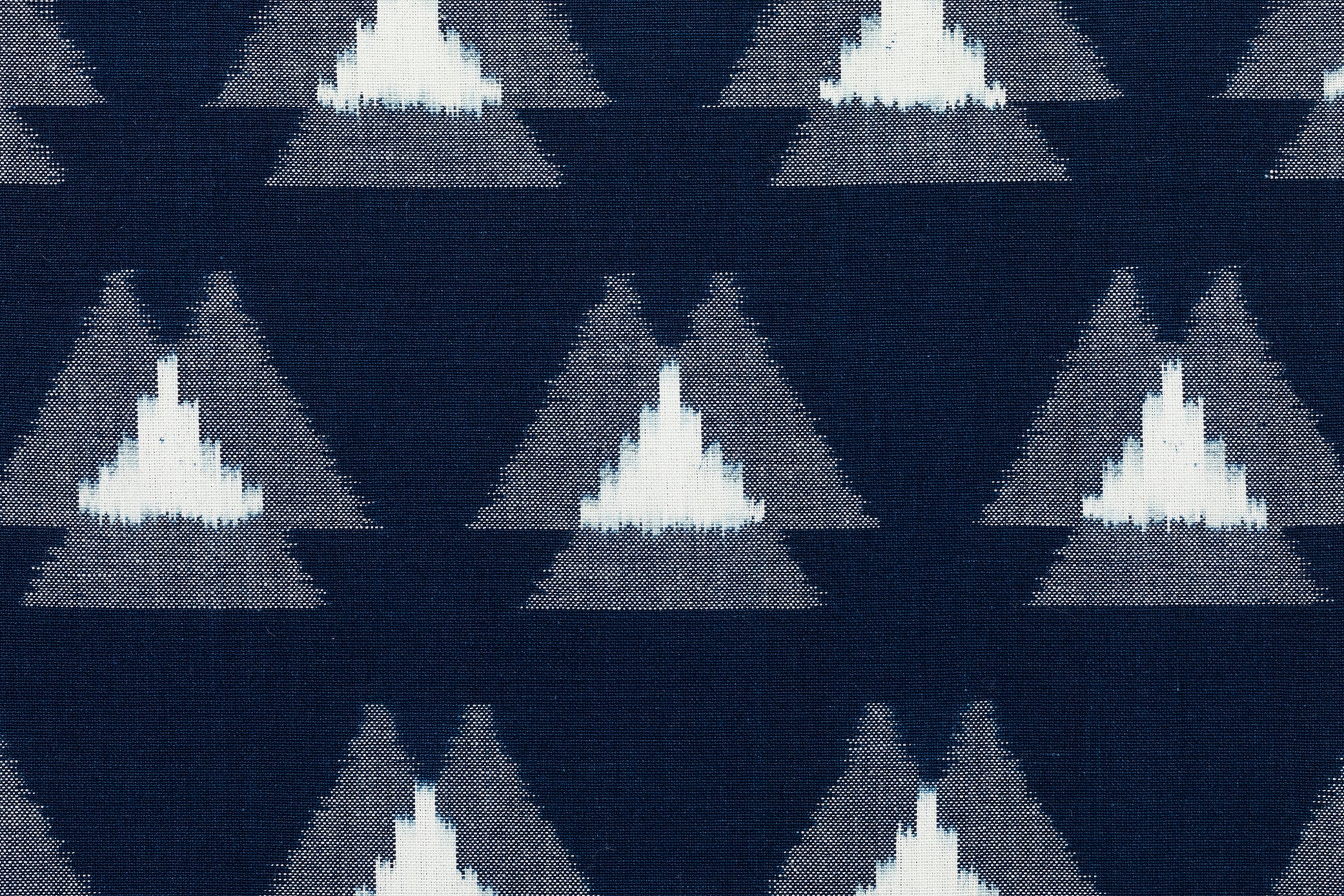 天然藍染・手織りの久留米絣をカバーにしたクッションをオンラインにて販売開始！のサブ画像2