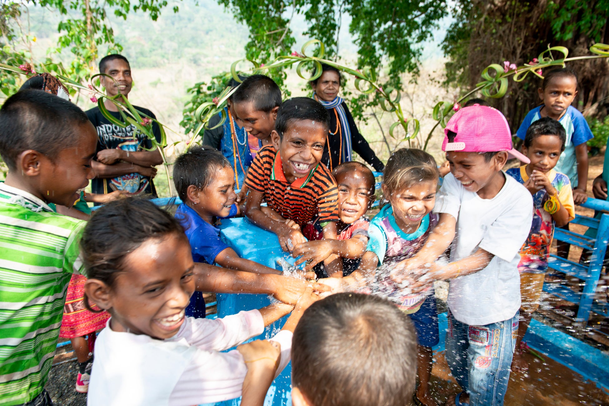管清工業、東ティモールをはじめとした世界の水環境を支援するための新会社「CWP GLOBAL(株)」設立に出資を実行のサブ画像5_”水”と触れ合う子供達の弾ける笑顔