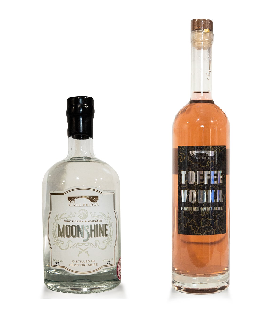 【日本初輸入】イギリスの密造酒を再現したスピリッツを9/30発売のサブ画像1_密造酒という隠語が由来の「MOONSHINE」（左） 同時輸入するウォッカ「TOFFEE VODKA」(右）