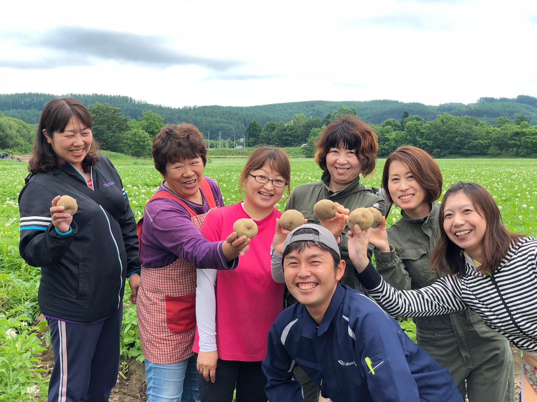 シェラトン・グランデ・トーキョーベイ・ホテル 修学旅行向けSDGs学習プログラムをスタートのサブ画像6_契約農家さんとフィールドマン