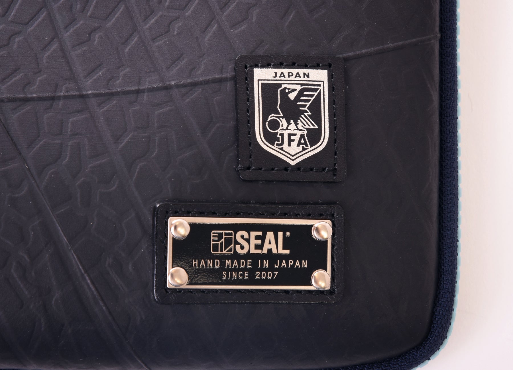 廃タイヤを再利用する「SEAL」から、サッカー日本代表オフィシャルライセンスグッズの2アイテムを新発表。のサブ画像10