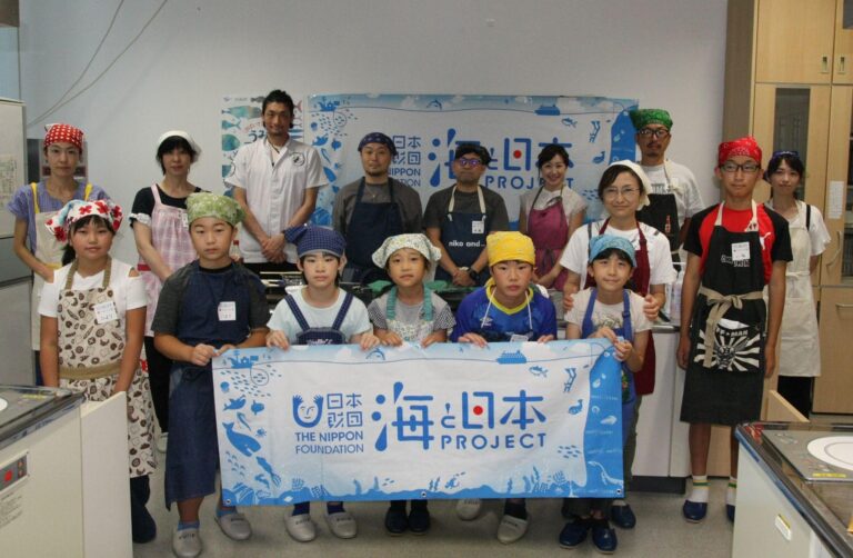 小学生の親子がアジの三枚おろし・ブリの西京漬け作りに挑戦『日本さばける塾 in 岩手』を開催しました！のメイン画像