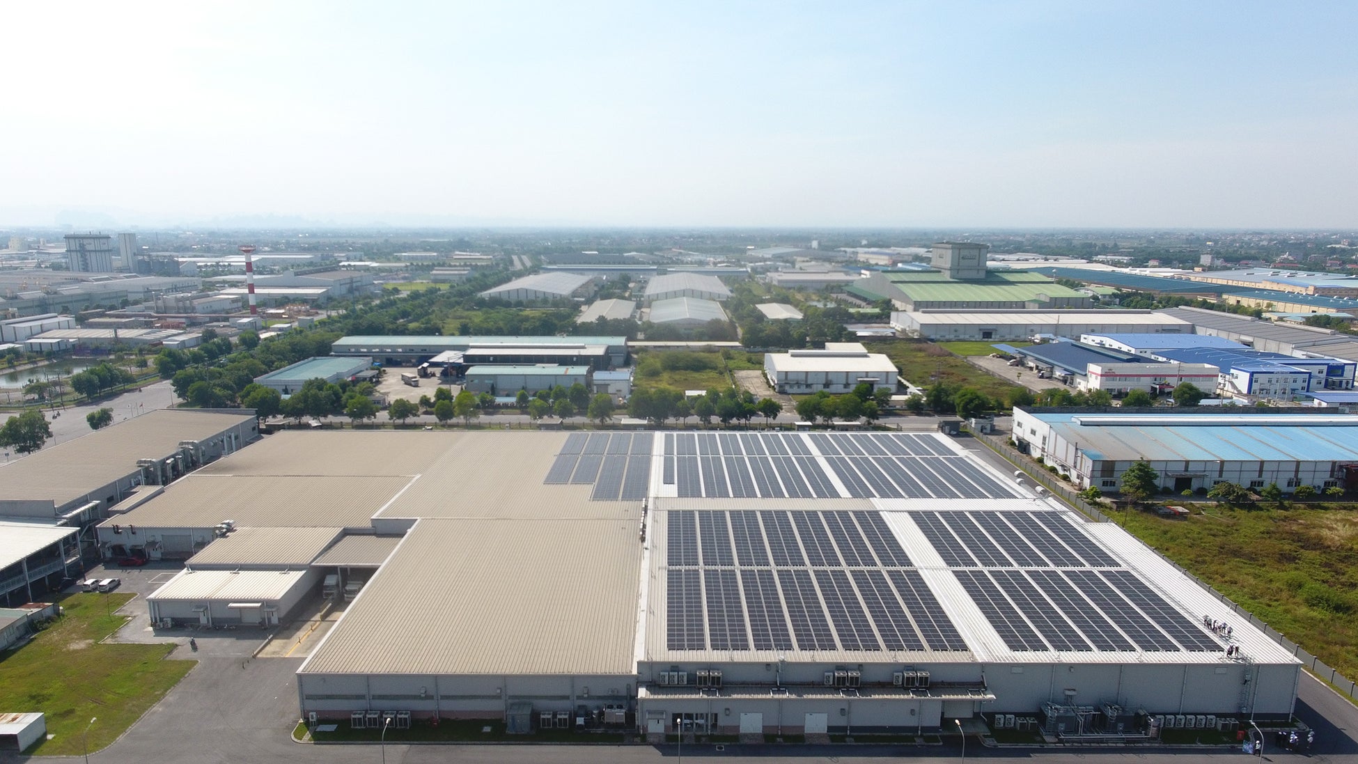 環境省の二国間クレジット制度を用い、ベトナム工場に1.24MWの太陽光発電システムを設置のサブ画像2_ベトナム工場に設置された太陽光パネル