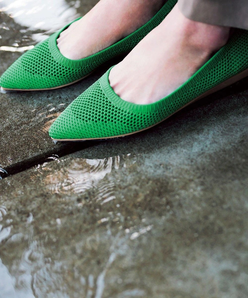 オンワード樫山の『steppi by UNFILO』が2022年度「グッドデザイン賞」受賞女性の足の悩みに機能美で寄り添うニットパンプス、“私の選ぶ一品”にも選出のサブ画像3