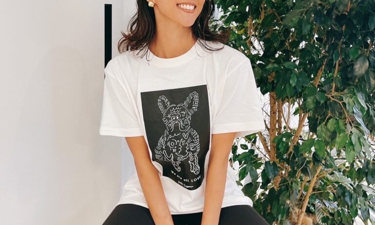 人気ヨガスタジオIGNITE YOGAが保護犬支援のためのTシャツ第２弾を10月9日（日）より販売開始！のメイン画像