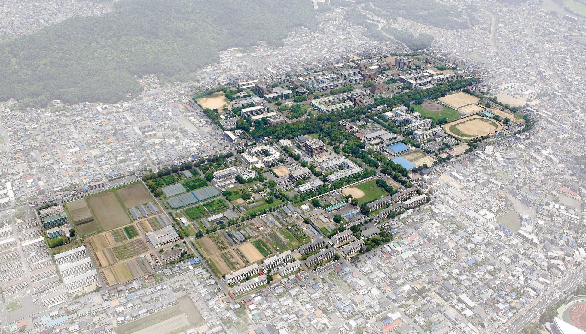 【岡山大学】「岡山大学環境報告書2022」を公表しましたのサブ画像4_岡山大学津島キャンパス（岡山市北区）