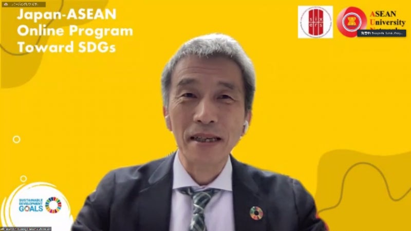 【岡山大学】「Japan-ASEAN online program toward SDGs」を開催のサブ画像2_あいさつする鈴木副学長