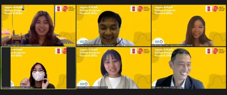 【岡山大学】「Japan-ASEAN online program toward SDGs」を開催のサブ画像4_グループワークのファシリテーションを行うグローバル人材育成院の稲森准教授（右下）