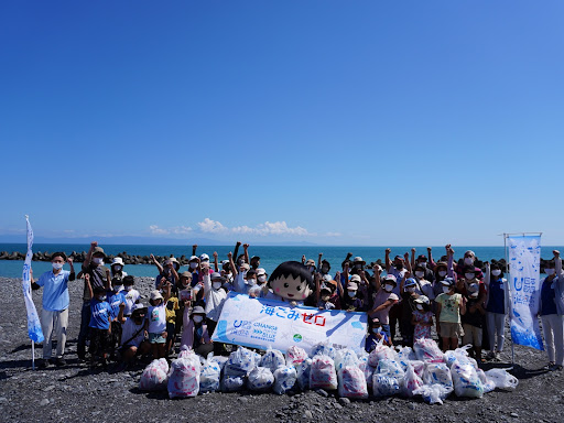 駿河湾と富士山を望む海岸でごみ拾い！まる子のきれいな海でおもてなし大作戦「しずおかクリーンバトルin焼津」を開催しました！のメイン画像