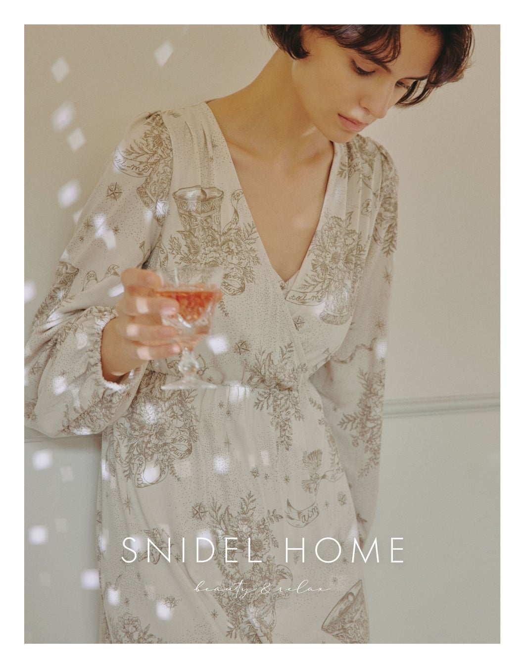 〈スナイデル ホーム〉モデルのヨンアが纏う、冬を彩る華やかで暖かなルームウェアコレクション！最新冬のルックWEB企画を本日公開のサブ画像19