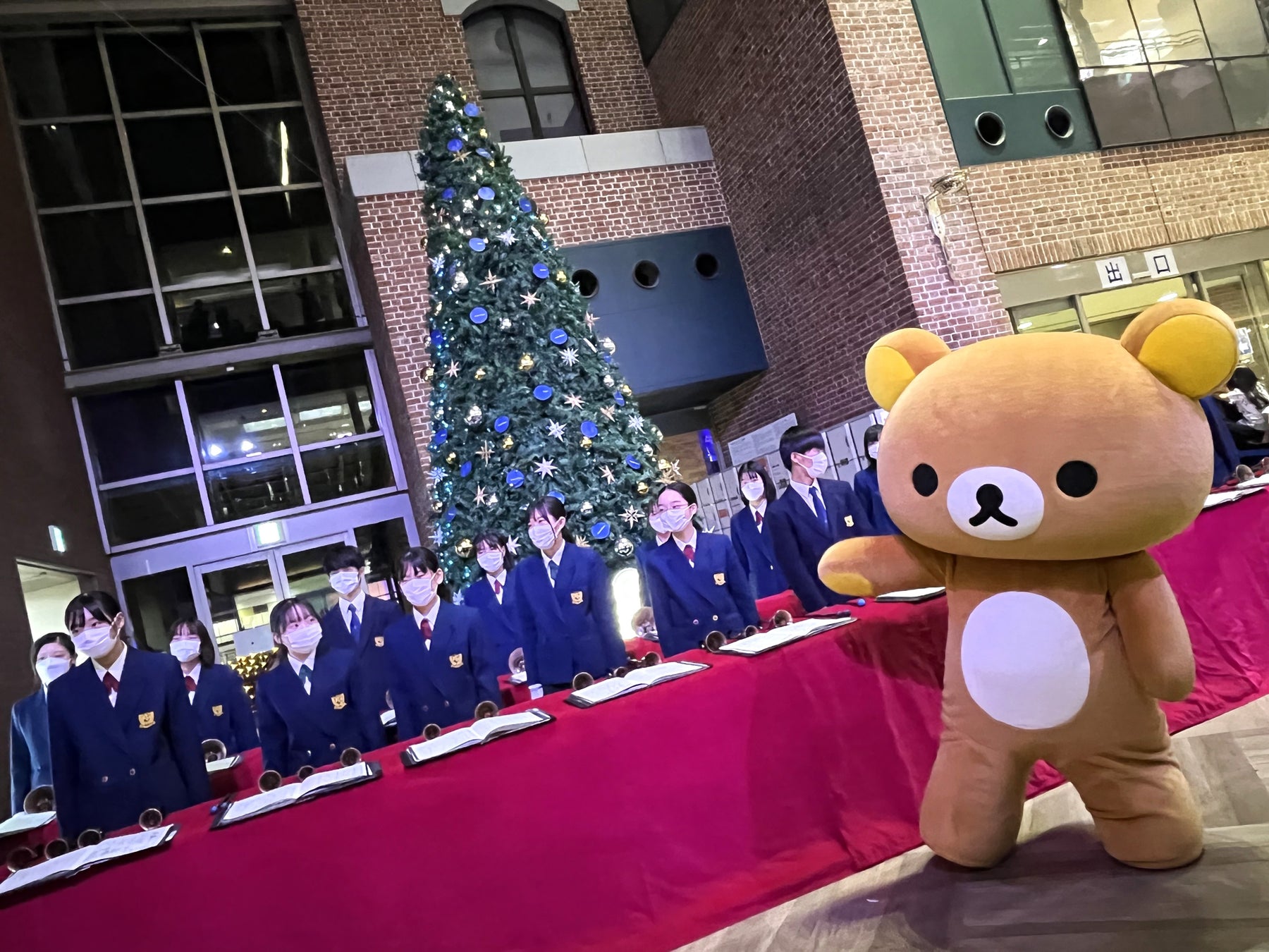 リラックマが11月3日に行われた「横浜ワールドポーターズ×YOKOHAMA未来デザイン部　クリスマスツリー点灯式」 に出席しました！のサブ画像1