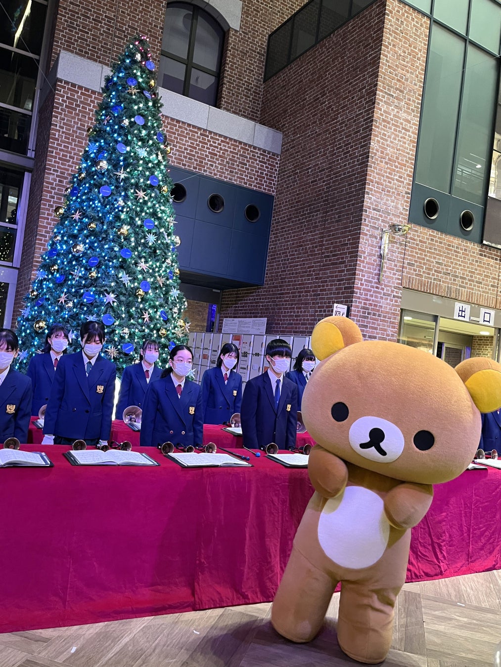 リラックマが11月3日に行われた「横浜ワールドポーターズ×YOKOHAMA未来デザイン部　クリスマスツリー点灯式」 に出席しました！のサブ画像2
