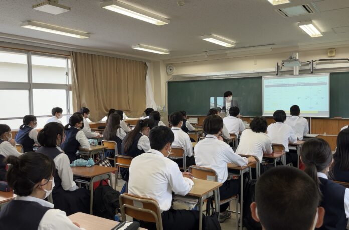 食料問題の解決に向けたSDGsな新食材、食用コオロギに関する学生向け講義！グリラスが全国の学生を対象に特別授業プログラムを整備のメイン画像