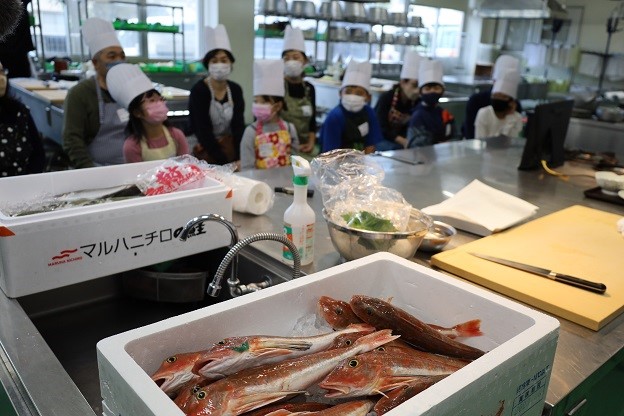 「アジ」「ホウボウ」をさばいて調理！地場の魚屋から見る海の変化『日本さばける塾 in くまもと』を開催しました！のメイン画像