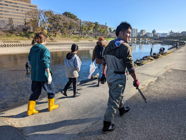 毎年12月は、リバークリーンイベント！おとがわリバークリーンに海と日本プロジェクト in 愛知県実行委員会が参加しました！のメイン画像