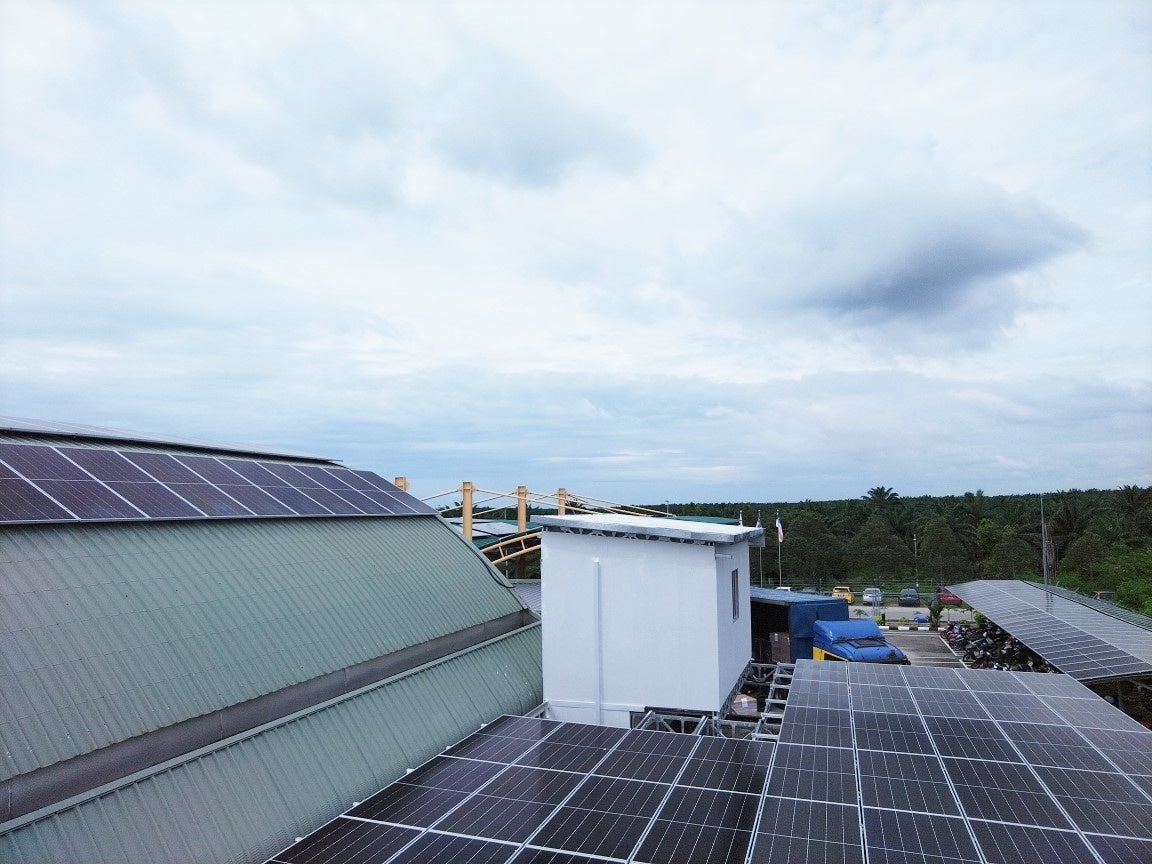 グローバルで気候変動に対応　2023年1月からキユーピーマレーシア事業所内で太陽光発電を開始のサブ画像2_キユーピーマレーシア事業所内に設置した太陽光パネルの一部