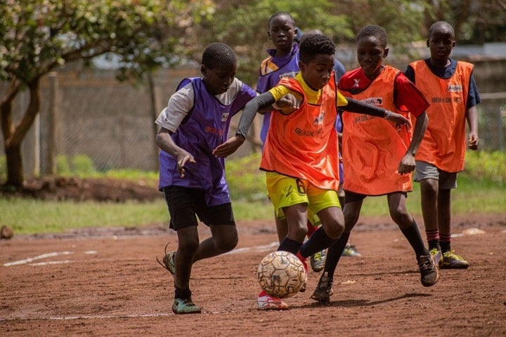 A-GOALがクラウドファンディングを開始。スラムの子どもたちの未来を守るサッカーリーグの開催を目指すのサブ画像1
