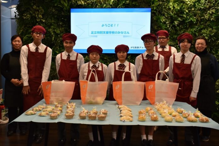 東京都立足立特別支援学校によるパンの実習販売会を実施のメイン画像