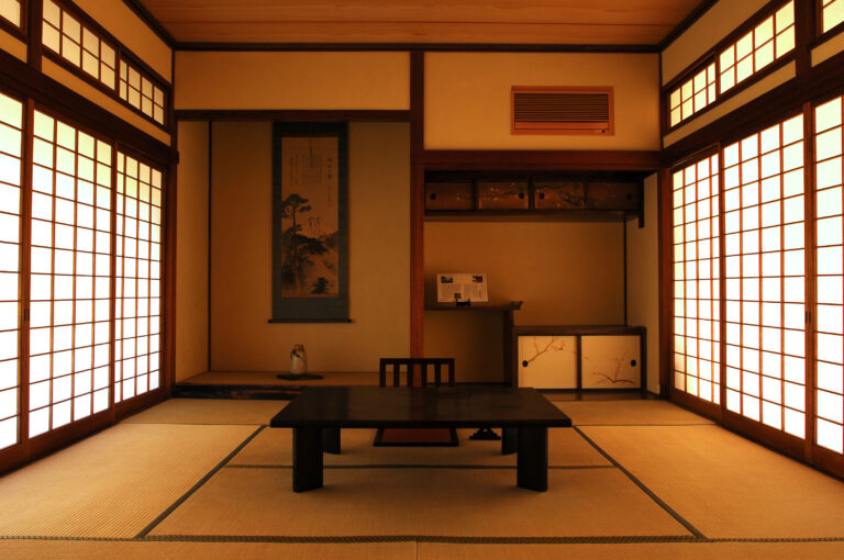 『漱石の日』(2/21)を記念して、メンズコスメブランドBOTCHAN（ボッチャン）と、漱石ゆかりの宿「修善寺温泉 湯回廊 菊屋」が繋がります。のメイン画像