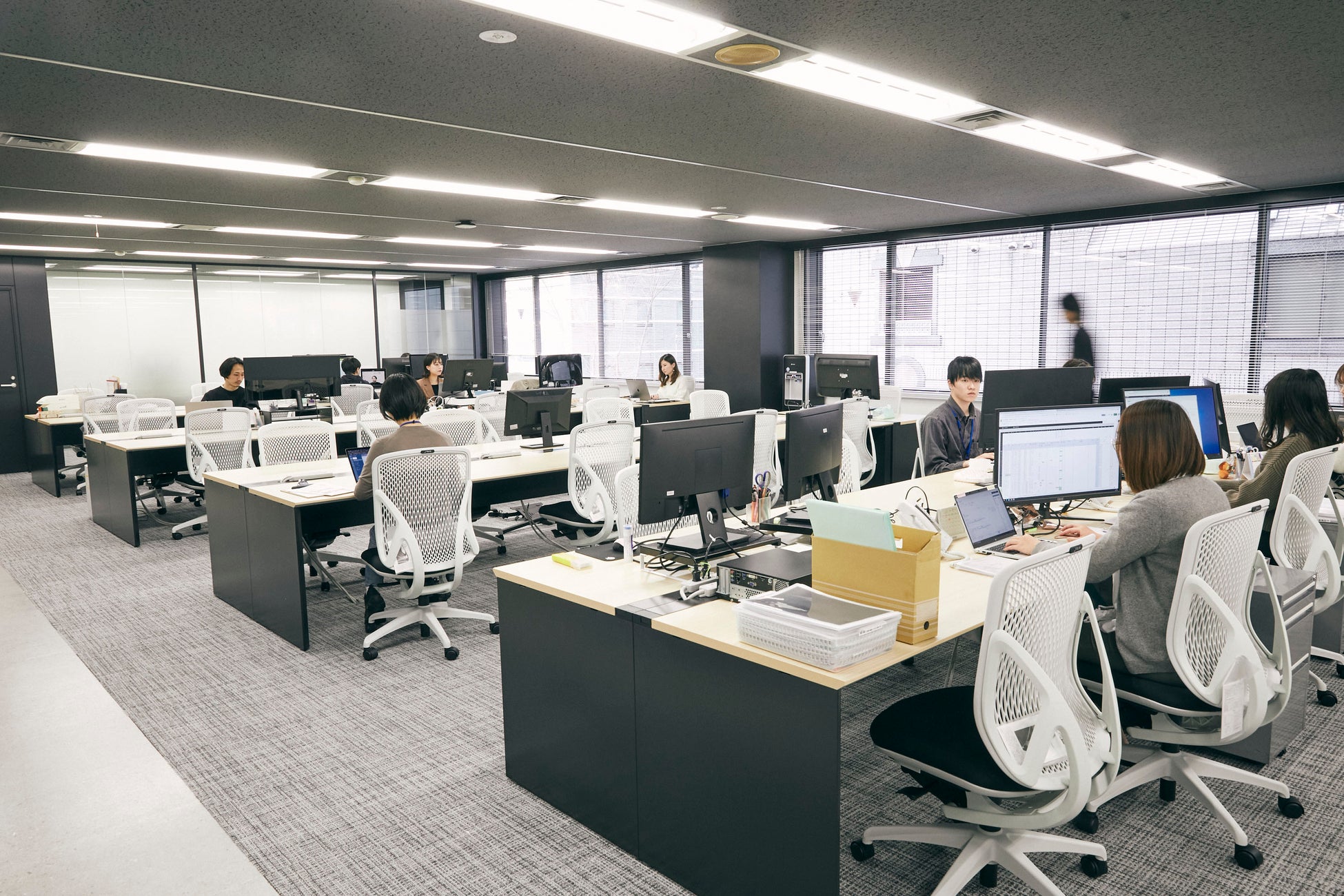 バイセル、新宿区四谷の本社オフィスを2倍に拡張のサブ画像3_執務スペース
