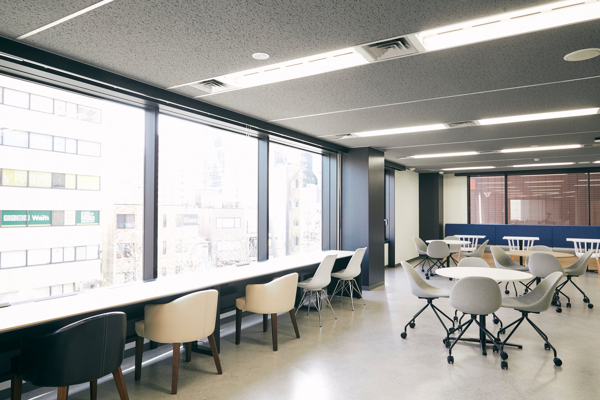 バイセル、新宿区四谷の本社オフィスを2倍に拡張のサブ画像4_2F 休憩スペース
